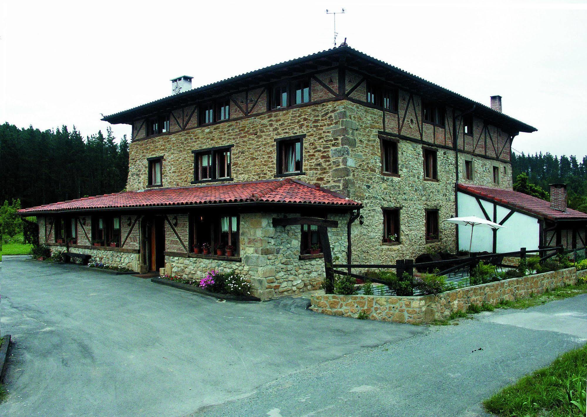 Aristieta Guest House Ajangiz Екстериор снимка
